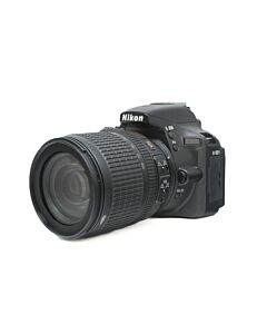 Occasion Nikon D5600 avec  Nikon DX 18-105mm 3.5-5.6 G ED