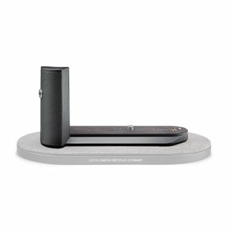 Leica-wireless-charging-handgriff-q3.jpg