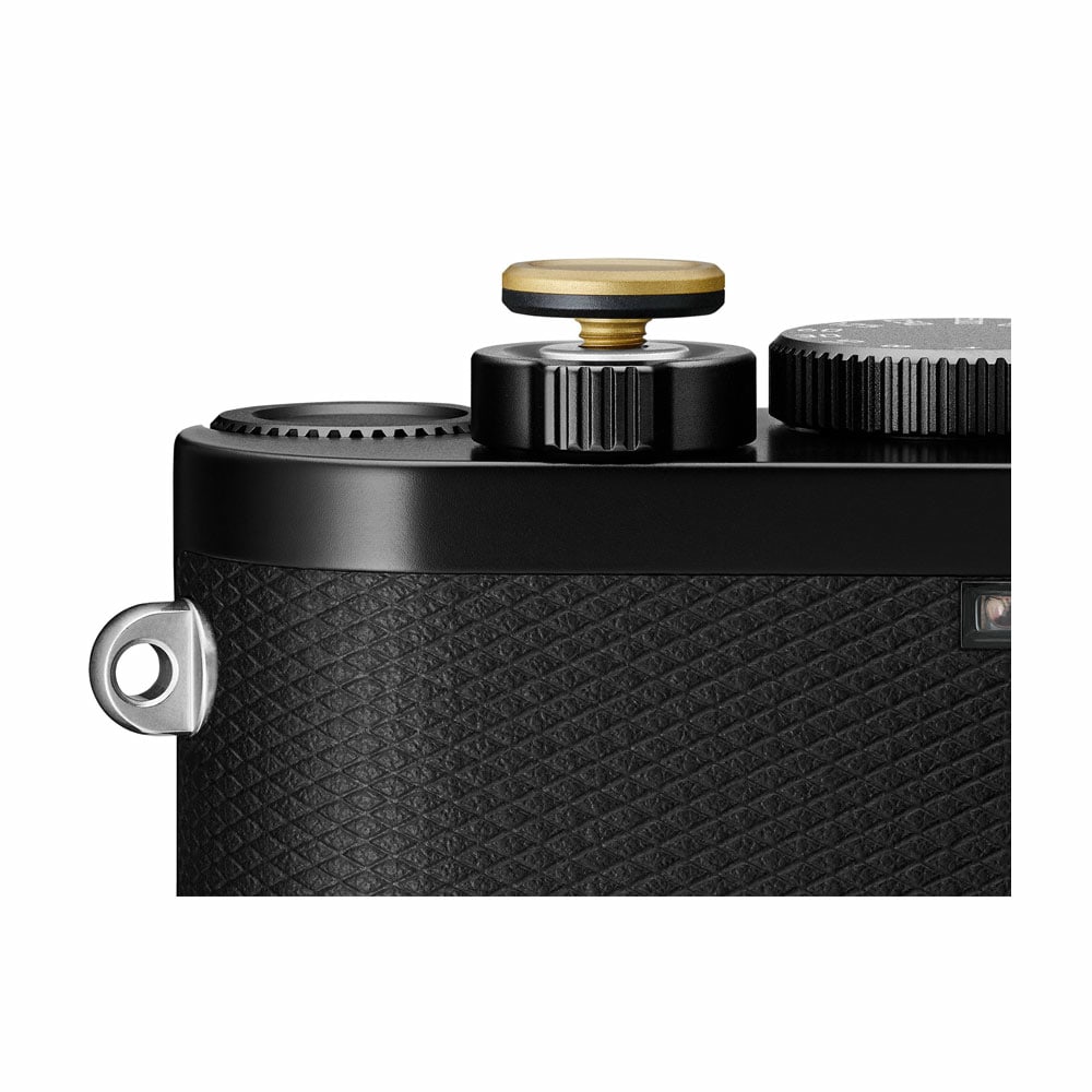 Leica-soft-release-q3-brass-02.jpg