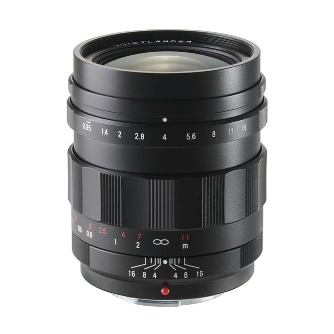 25mm_F 0_95_Nokton_II_MFT_stehend.jpg