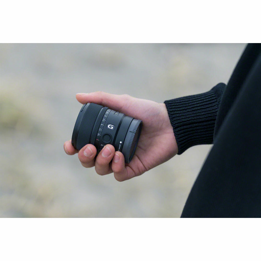 Sony_E_15mm_F1-4_03.jpg