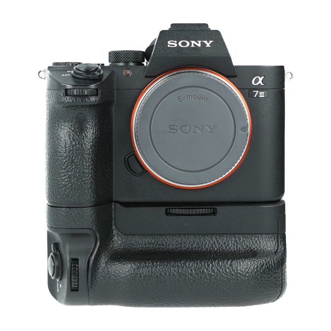 Sony Alpha 7 III + Batteriegriff_1.jpg