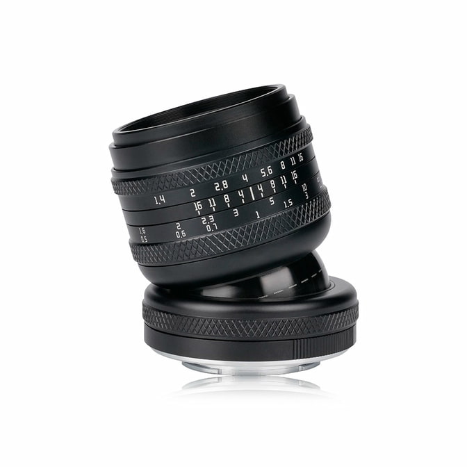 AstrHori_50mm_f14_Tilt.jpg