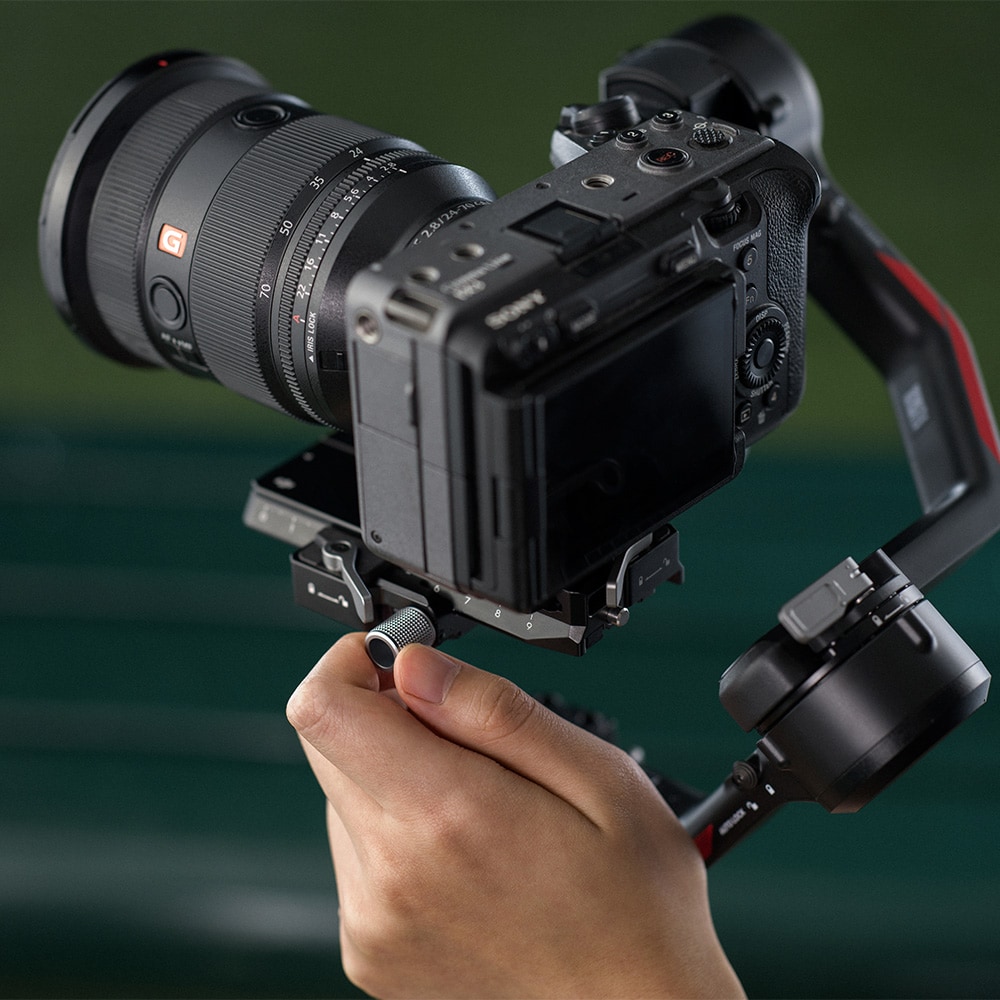 DJI_RS4_-_Lifestyle_-_10_14.jpg