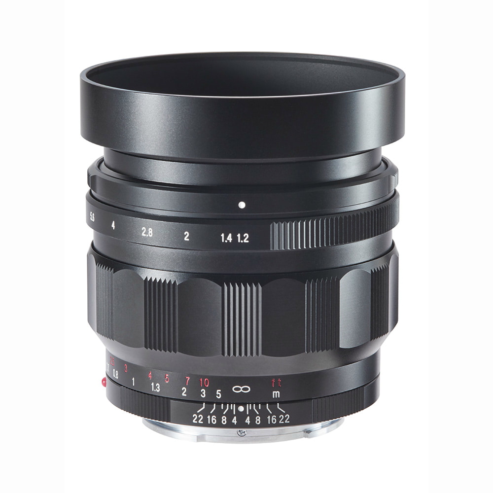 50mm_F1.2_NOKTON_E-Mount_Sonnenblende_stehend.jpg