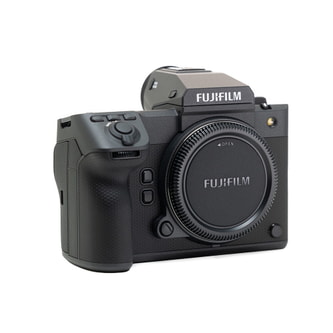 Zumirent Fujifilm GFX 100 II