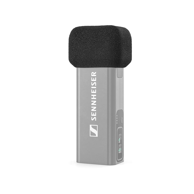 Profile_Wireless_Product_Shot_Cutout_Charging_Bar_With_Windshield_Iso_Front Kopie.jpg