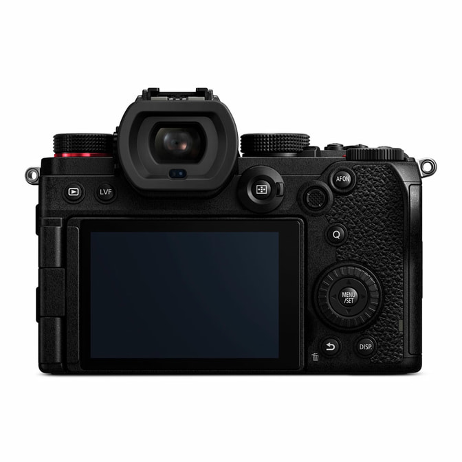 Panasonic_Lumix_S5_body_03.jpg