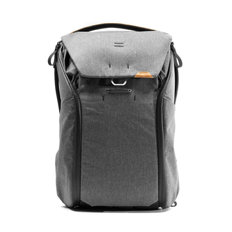 Backpack 30L grau1.jpg