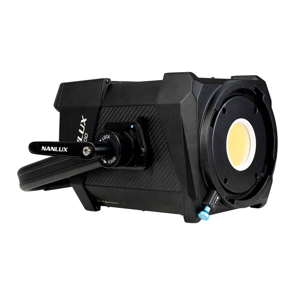 _0000_Nanlite-Evoke-1200-FL-YK-Kit-003.jpg