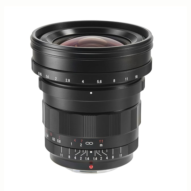 10.5mm_F0_95_Nokton_stehend.jpg