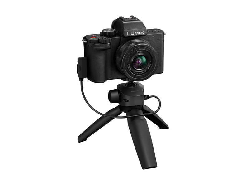 Panasonic_Lumix_G110_Kit_02.jpg