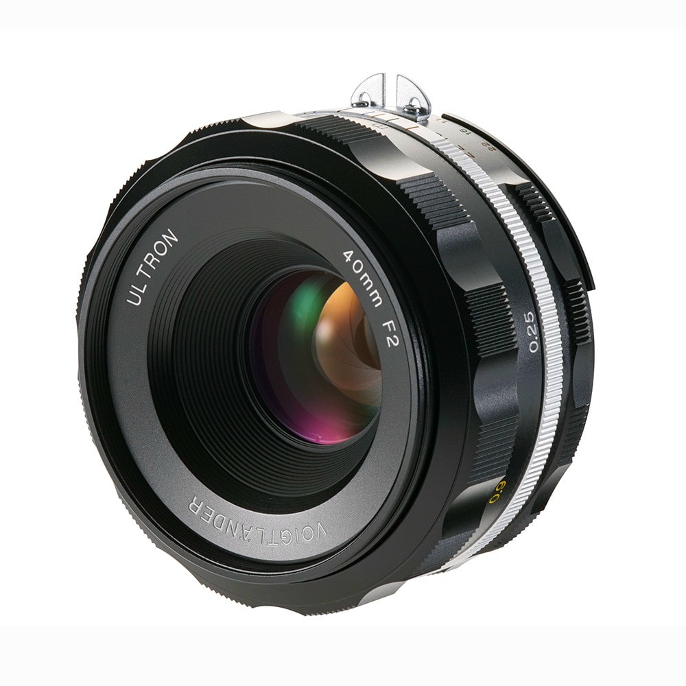40mm_F2_0_Ultron-SL-II-S_schwarz_liegend.jpg