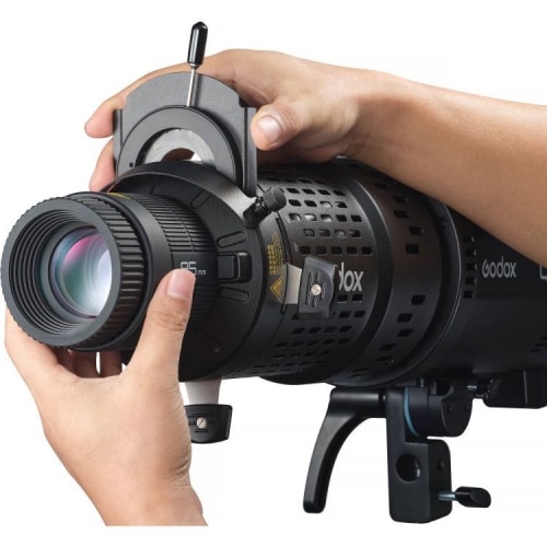 Zumirent Godox M600R LED RGB Knowled