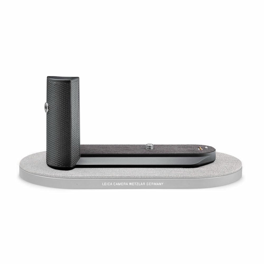 Leica-wireless-charging-handgriff-q3.jpg