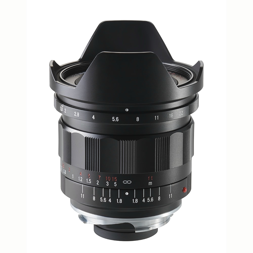 21mm_F1_8_Ultron_stehend.jpg