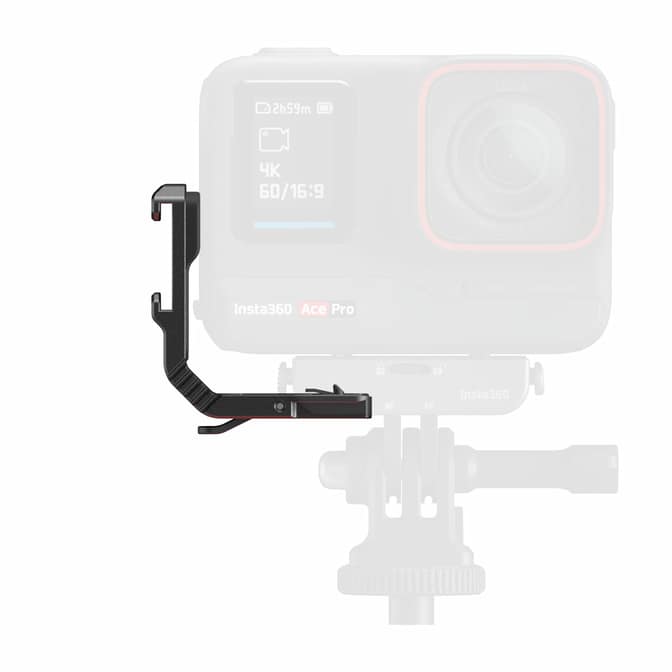 Insta360-CINSAAXM-02.jpg