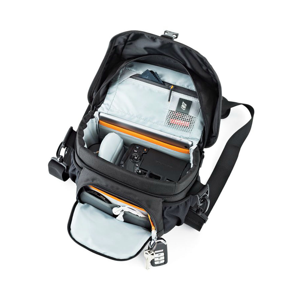 Lowepro Nova 160 AW II, schwarz_1.jpg