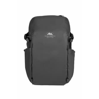 Summit-Creative-Metropolis-Backpack-16-L-black.jpg