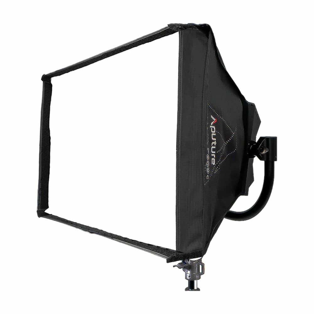 Aputure-Soft-Box-Nova-600c.jpg