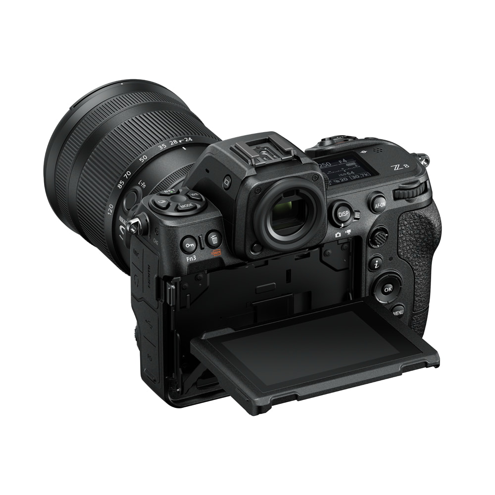 Nikon_Z8_Kit_06.jpg