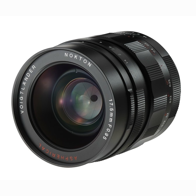 17_5mm_F0_95_Nokton_MFT_liegend.jpg