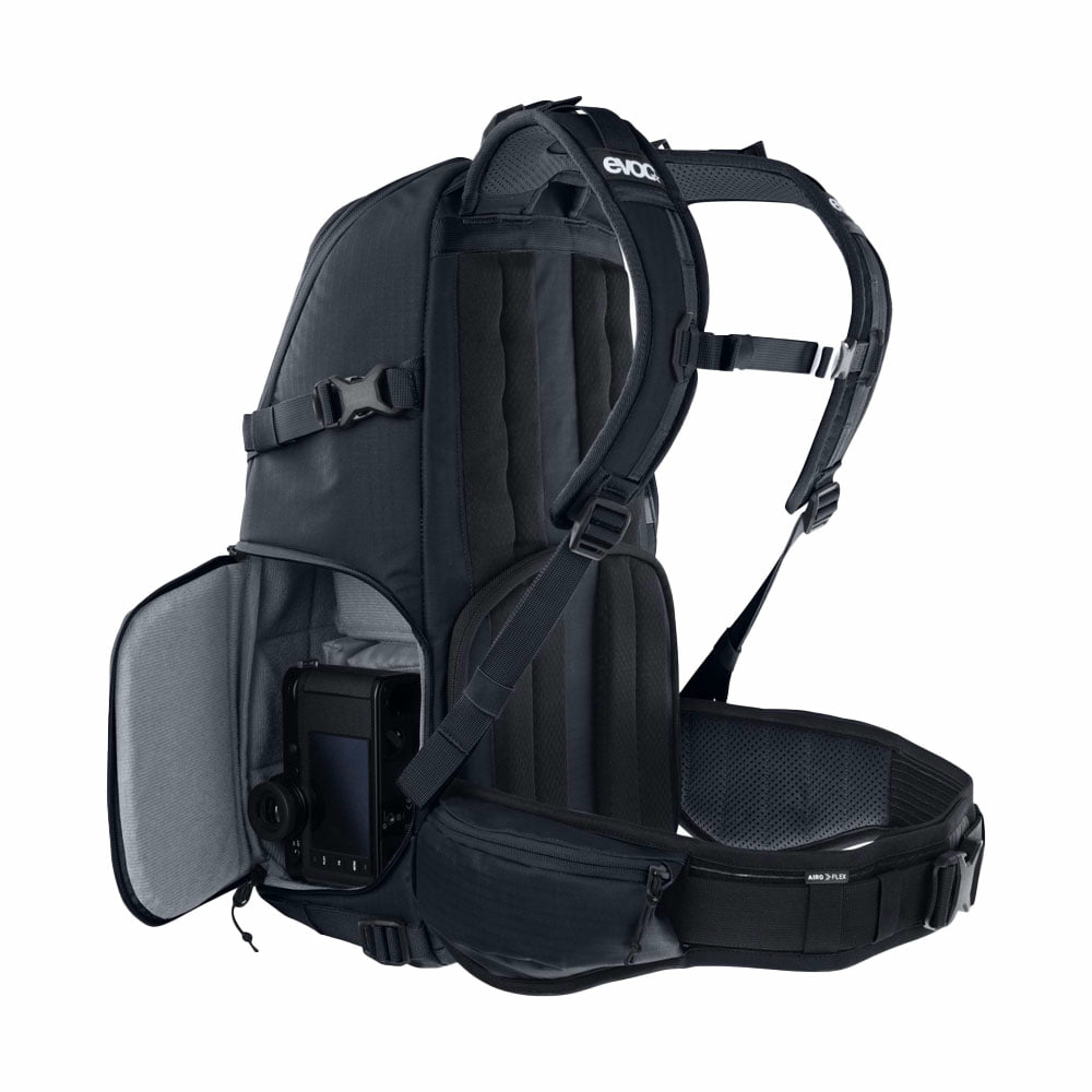 Evoc-CP-18L-Black-2.jpg
