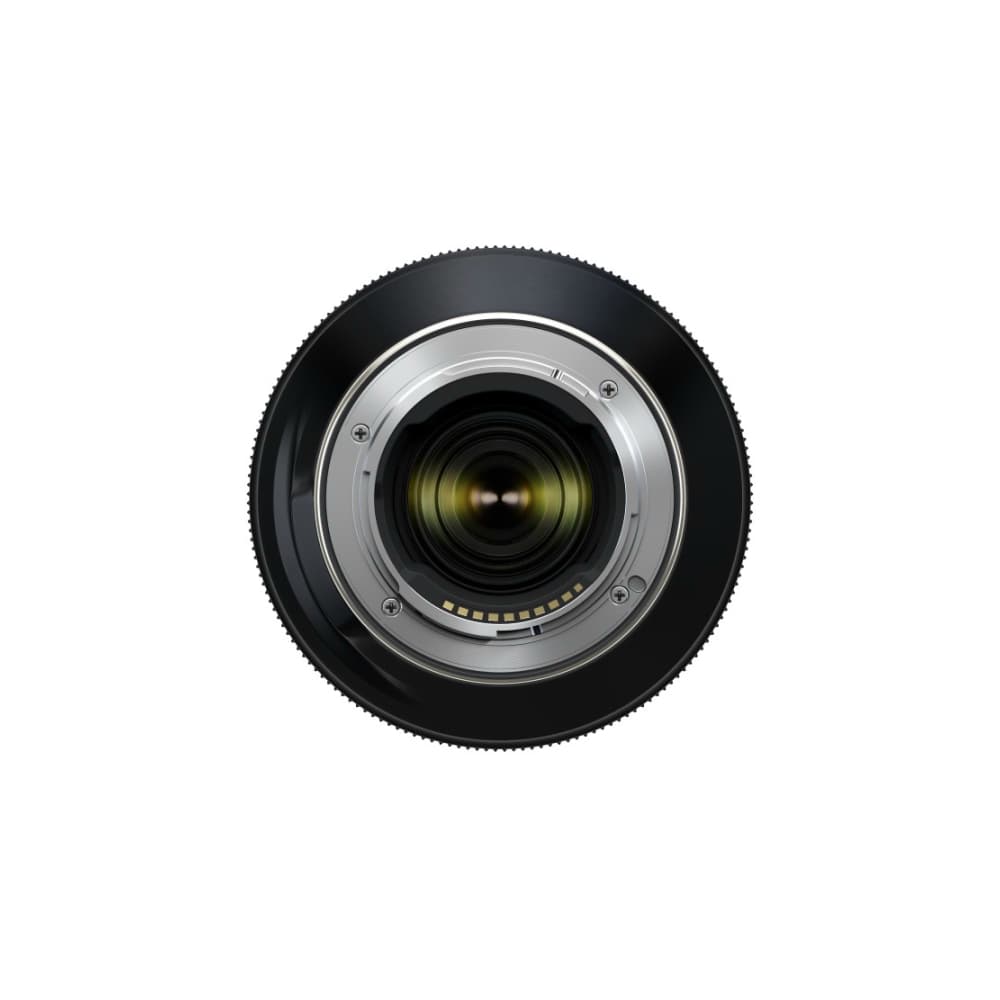 4.5-6.3_Sony_E_3.jpg
