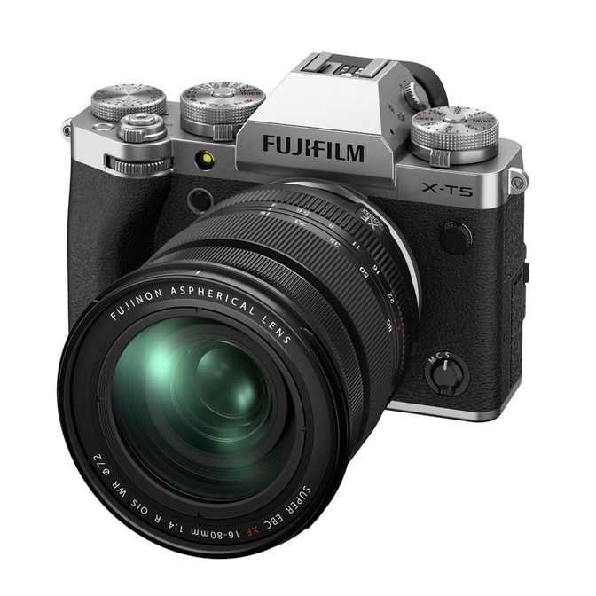 Fujifilm_X-T5_16-80_silver_02.jpg