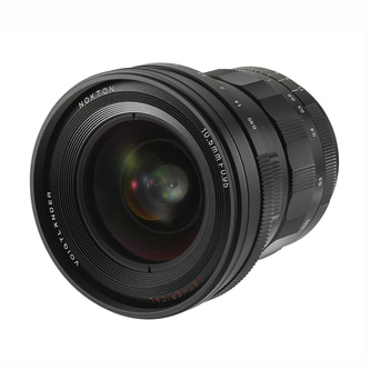 10.5mm_F0_95_Nokton_liegend.jpg