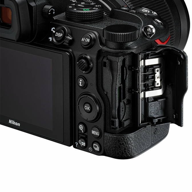 Nikon_Z5_06.jpg