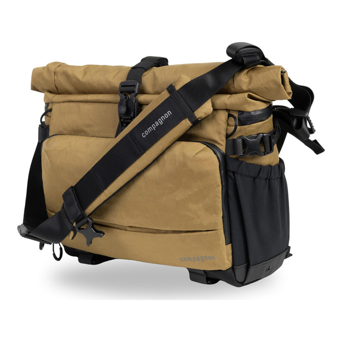 Element sling 12L - Desert Brown - 03.jpg
