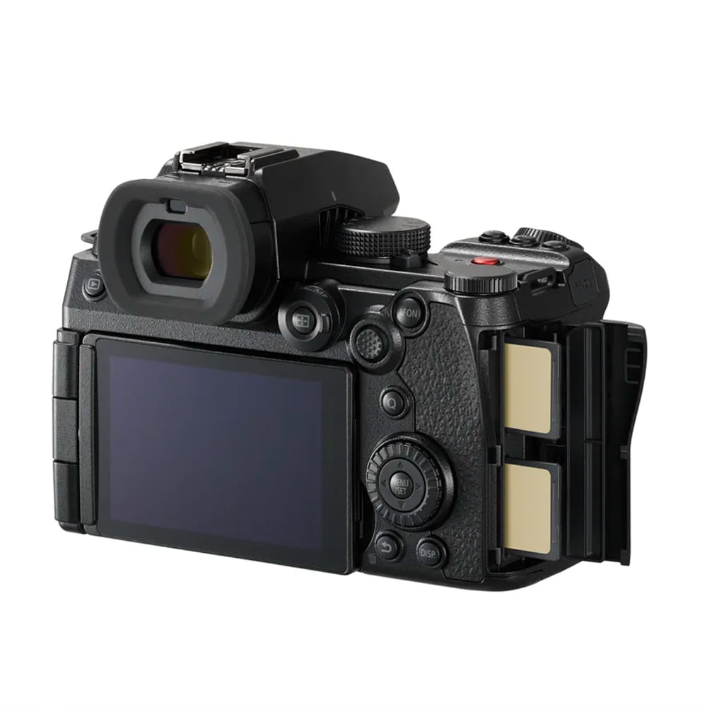 Panasonic_Lumix_S5IIX_Body_03.jpg