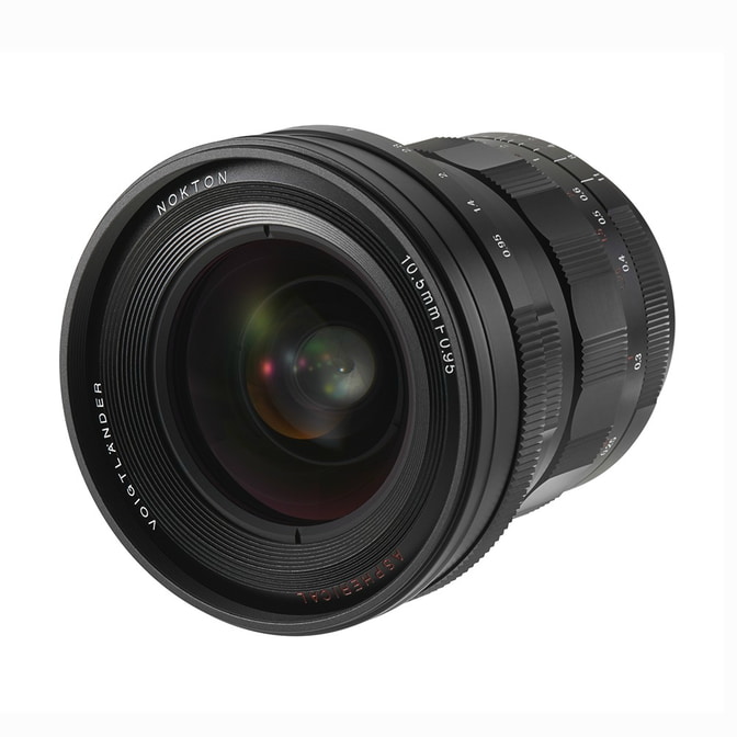 10.5mm_F0_95_Nokton_liegend.jpg