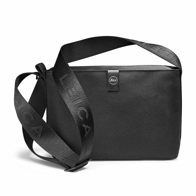 Leica-Umhange-Bag-Medium-Black.jpg