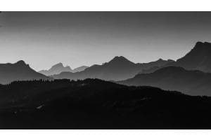 Von Schwarz bis Hellgrau - Blick durch das Emmental Richtung Zentralschweiz Von Schwarz bis Hellgrau - Blick durch das Emmental Richtung Zentralschweiz