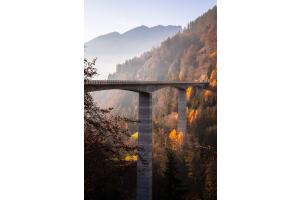 Build bridges, not walls 
