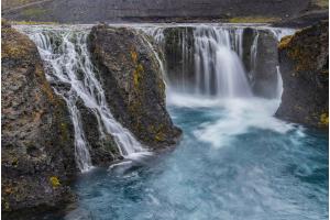 Wasserfall in Islands Hochland