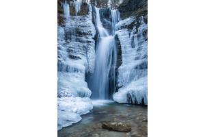 Winter Wonderland Wasserfall im Emmental