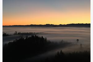 Wellen im Nebelmeer