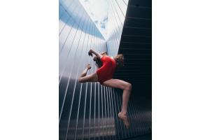 the flying girl
