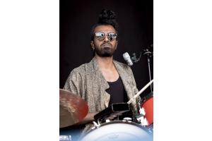 Drummer der Band The Souls Dommi Terres