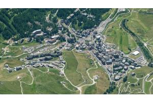 Luftaufnahme von Breuil-Cervinia, Italien Luftaufnahme von Breuil-Cervinia, Italien