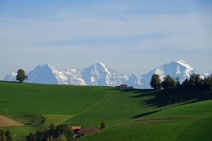Oberbalm mit Eiger, Mönch und Jungfrau