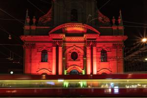 Heiliggeistkirche goes red