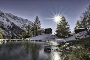 Herbstsonne im Lötschental Herbstsonne im Lötschental