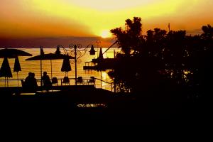In diesem Moment ist die Sonne am Neusiedlersee verschwunden
