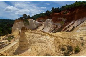 Farbfelsen /   Le Colorardo Provencal