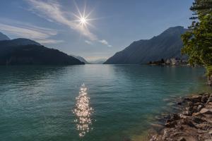 Sonnenstern(e) über und im Vierwaldstättersee Sonnenstern(e) über und im Vierwaldstättersee