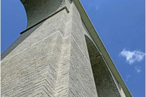 Eisenbahnbrücke